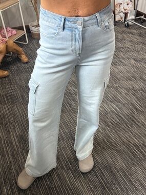 Light Blue Women's Wide-Leg Cargo Jeans
